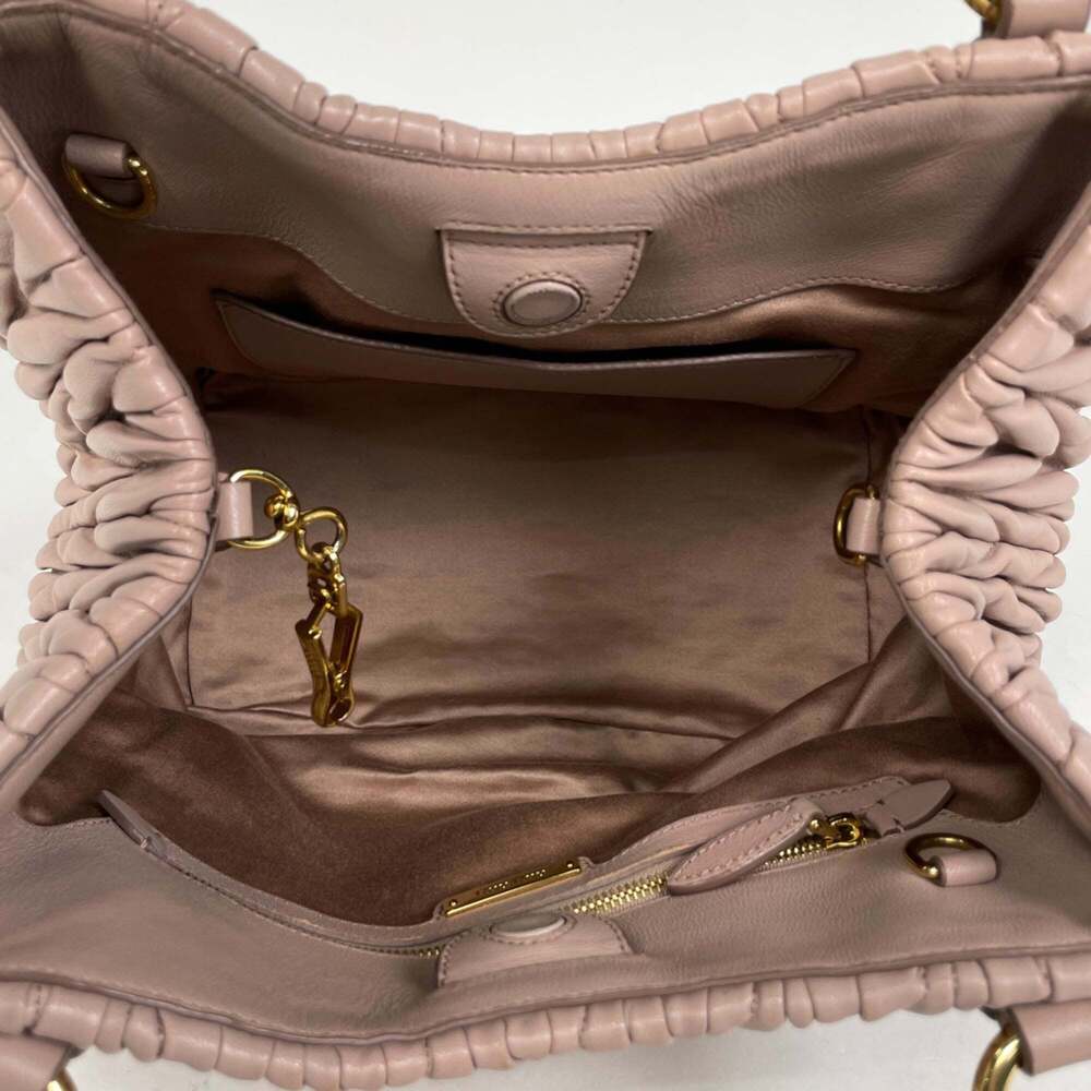 Miu Miu Miu Matelasse Handbag, 2-Way Shoulder Bag, Gathered Leather Pink Beig... - Picture 7 of 8